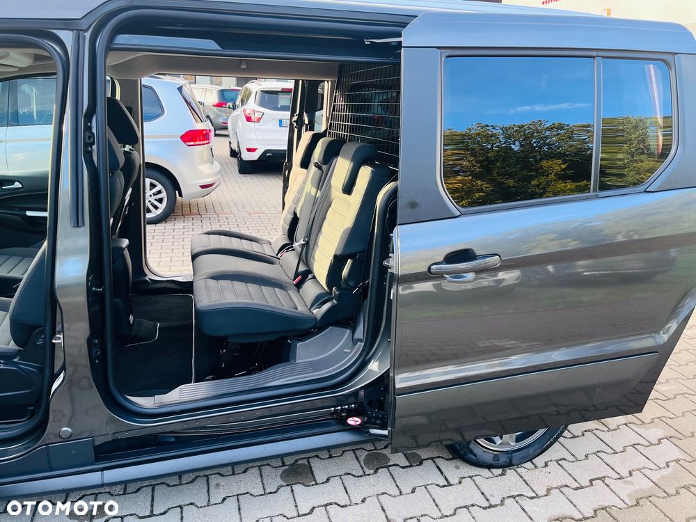 Ford Tourneo Connect - 22