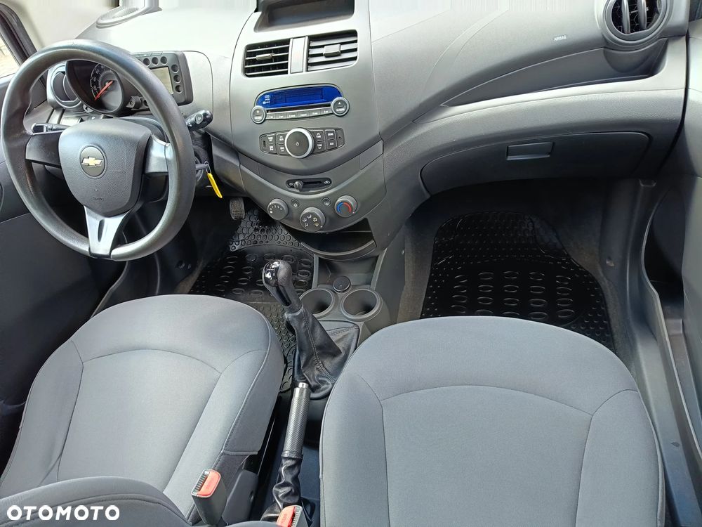 Chevrolet Spark 1.0 - 9