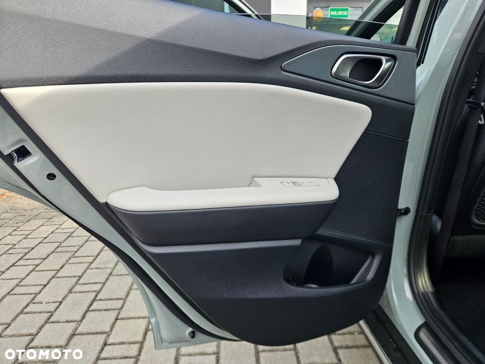 Kia XCeed 1.6 T-GDI Business Line DCT - 16