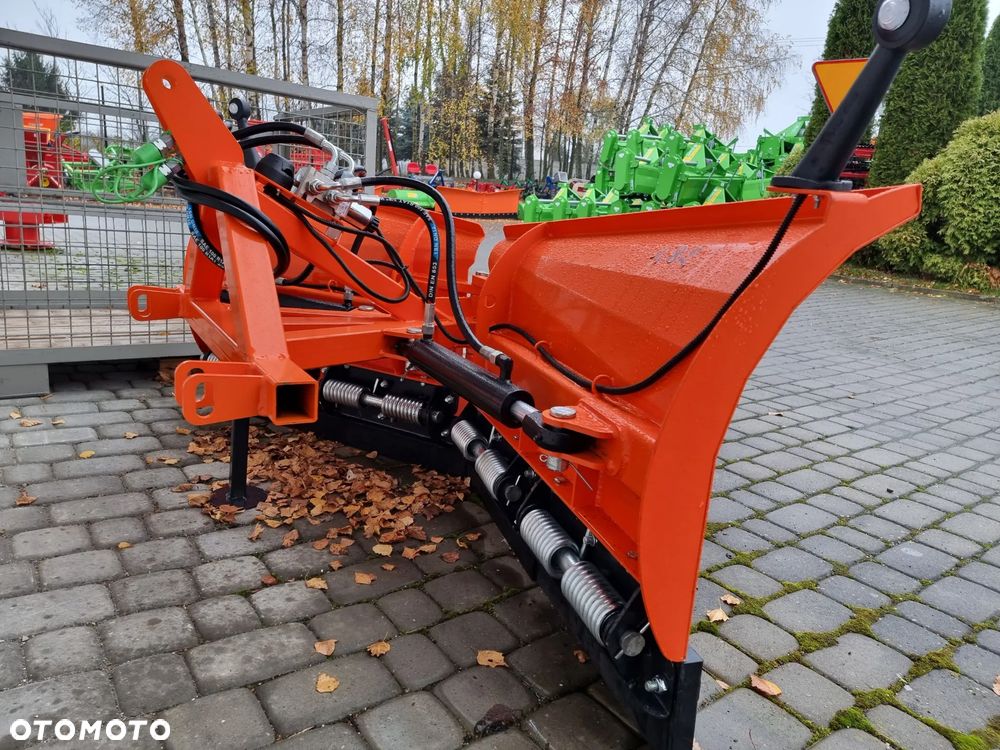 Pług śnieżny składany strzałkowy komunalny hydrauliczny V lekki - 3