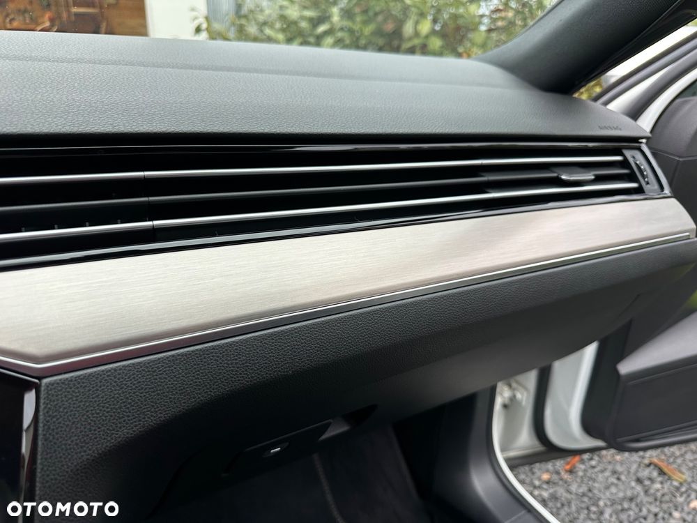 Volkswagen Passat - 27