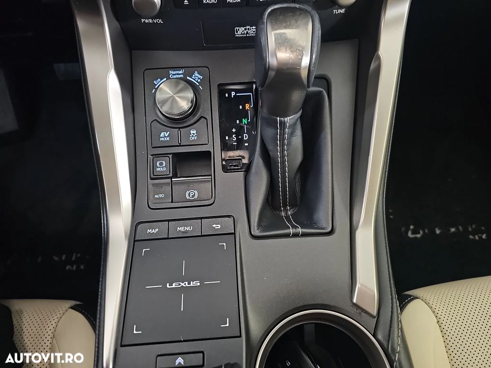 Lexus Seria NX 300h - 18