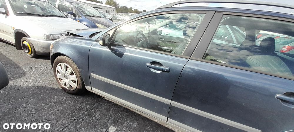 VOLVO V50 DRZWI LEWY PRZÓD PRZEDNIE LEWE KOMPLETNE 466-46 nr. 83/9 - 1