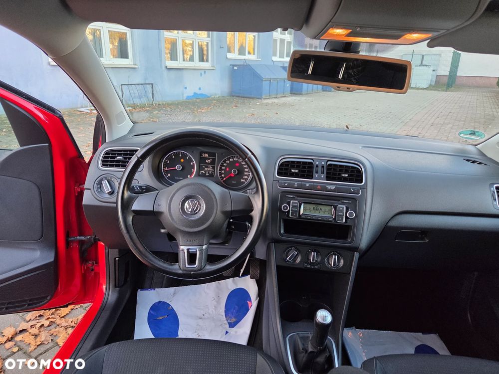 Volkswagen Polo 1.2 Comfortline - 24