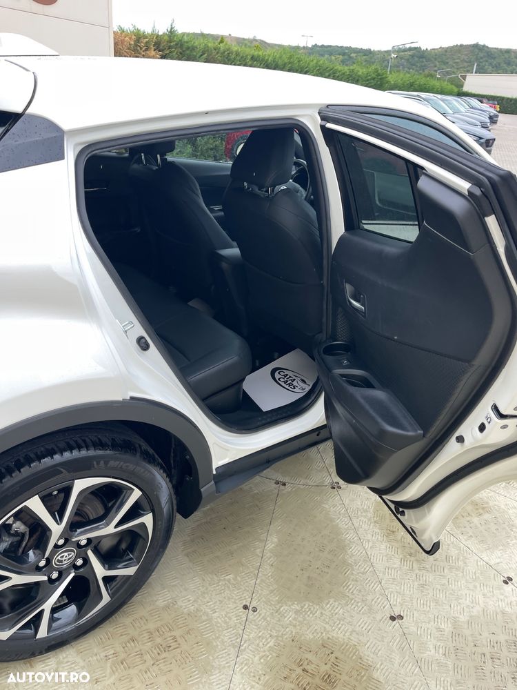 Toyota C-HR Hybrid Club - 23