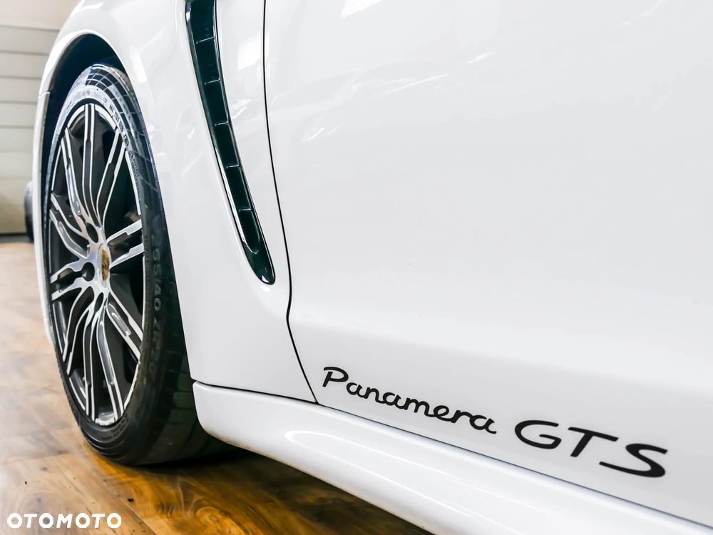 Porsche Panamera GTS - 32