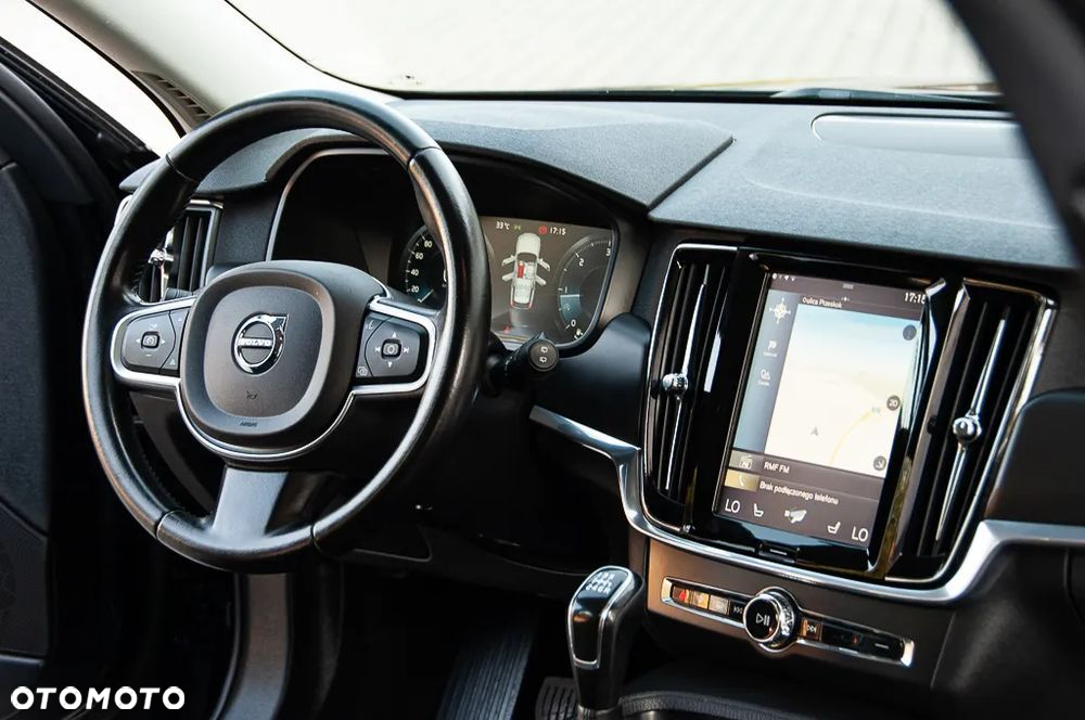 Volvo V90 D3 SCR Momentum - 17