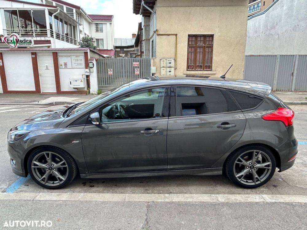 Ford Focus 1.5 EcoBlue ST-Line - 5