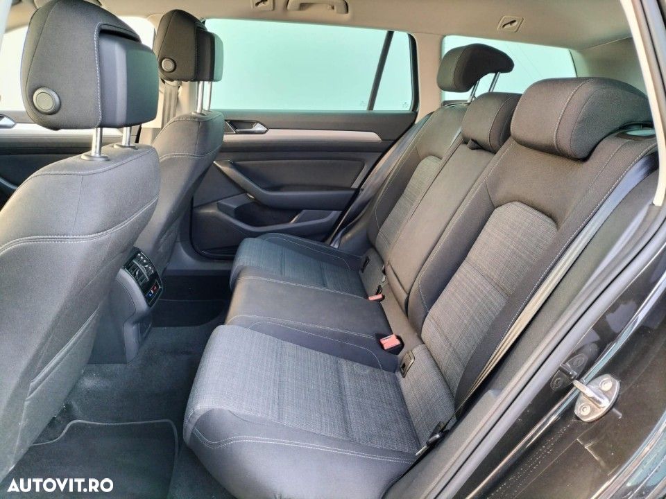 Volkswagen Passat - 18