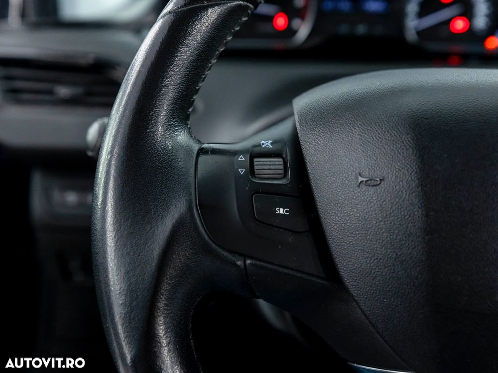 Peugeot 208 1.6 BlueHDi FAP Style - 22