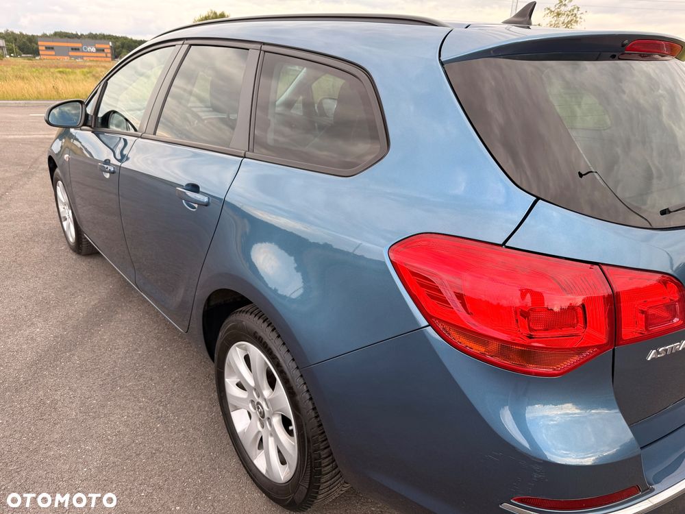 Opel Astra 1.4 T Enjoy - 11