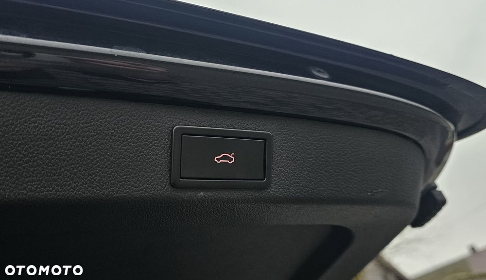 Skoda Superb 2.0 TDI L&K DSG - 29