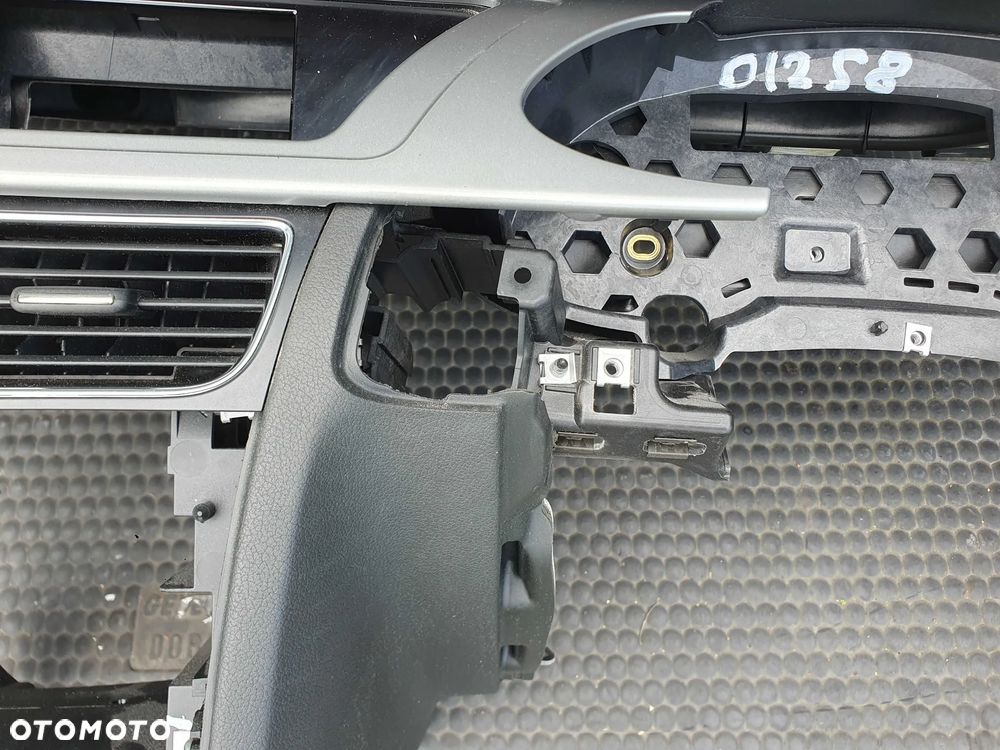 Konsola Deska rozdzielcza Kokpit AUDI A4 B8 UK Angielska - 12