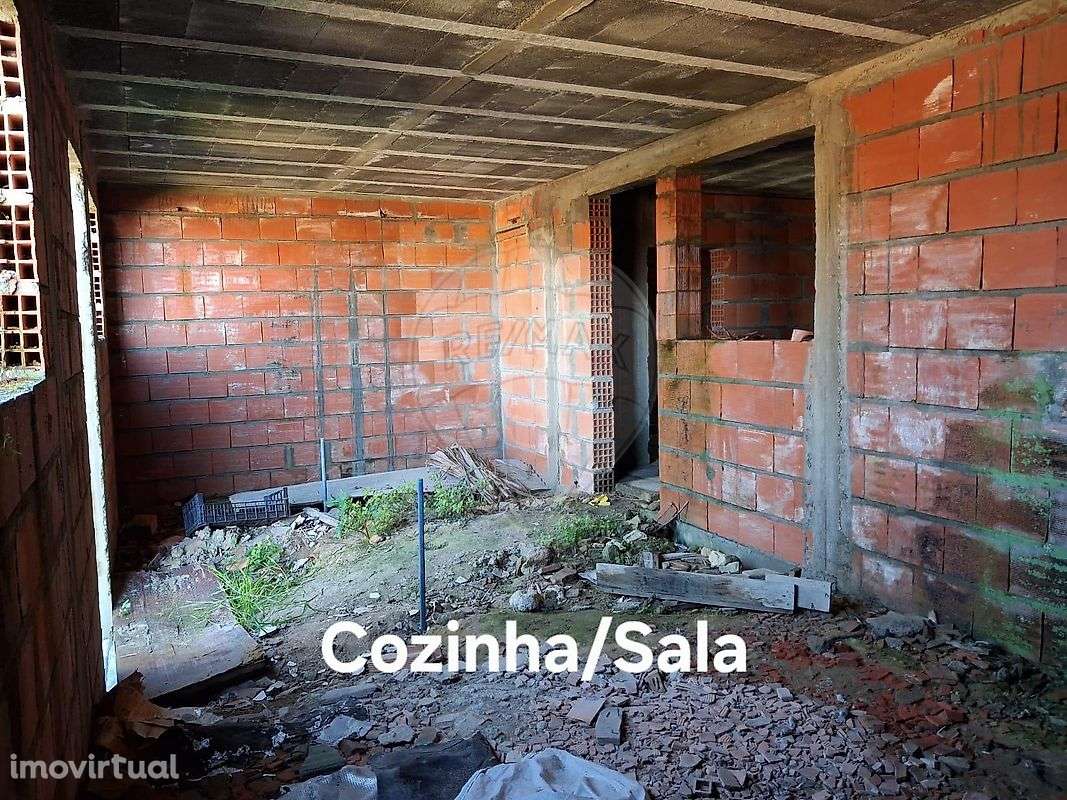 Moradia T2 para venda - Grande imagem: 2/13