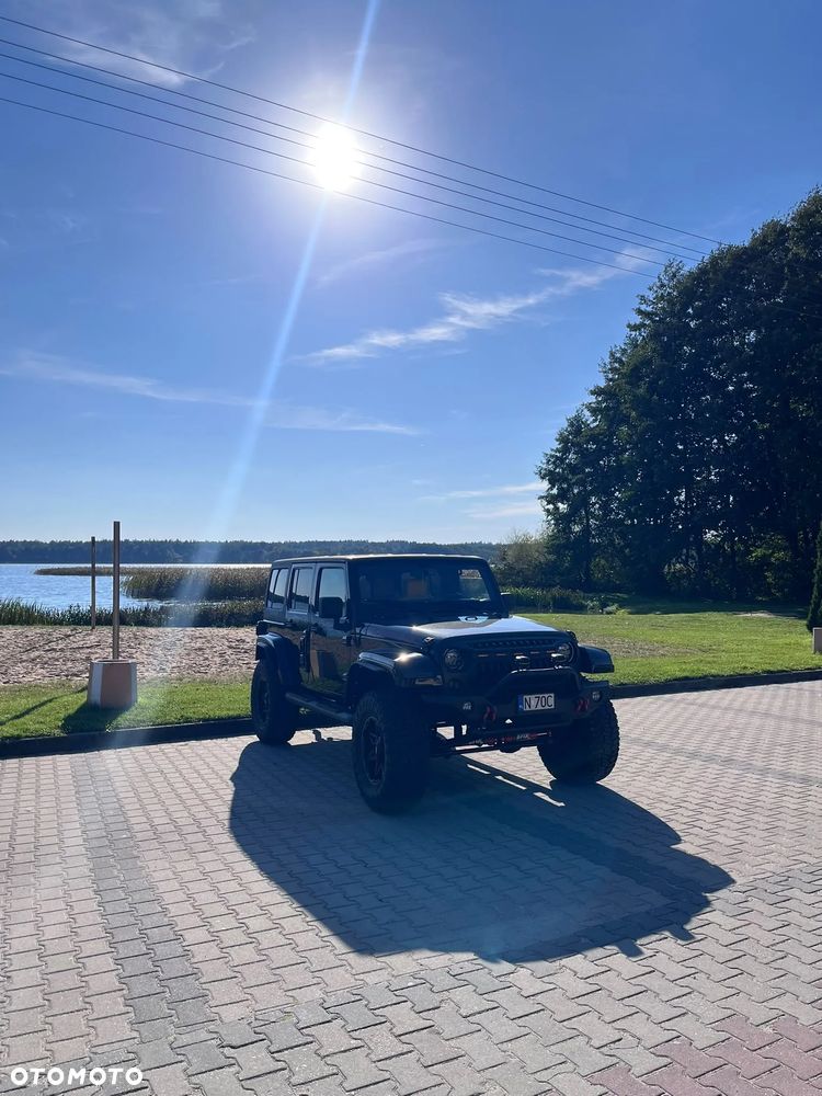 Jeep Wrangler - 37