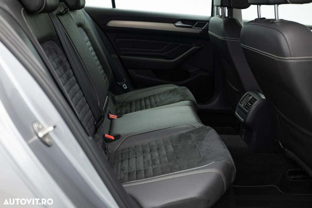 Volkswagen Passat 2.0 TDI DSG Advance - 20