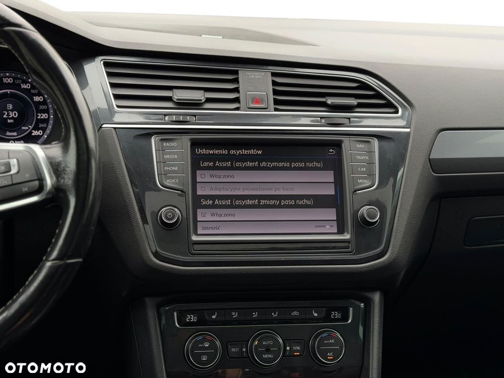 Volkswagen Tiguan - 31