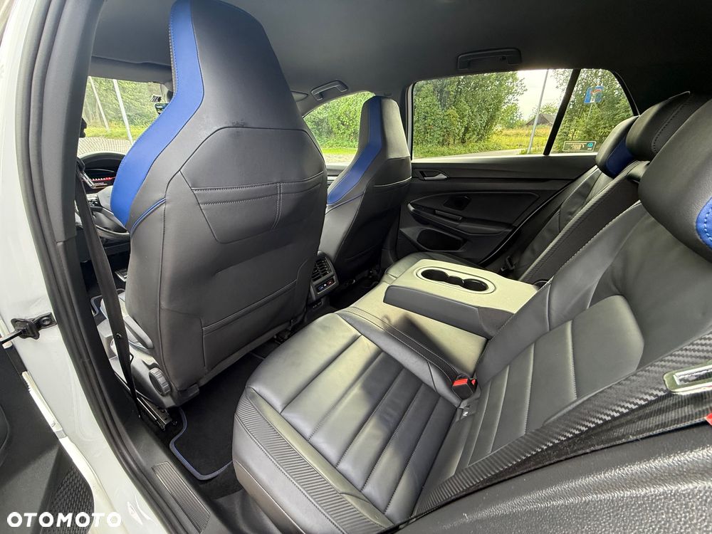 Volkswagen Golf - 25