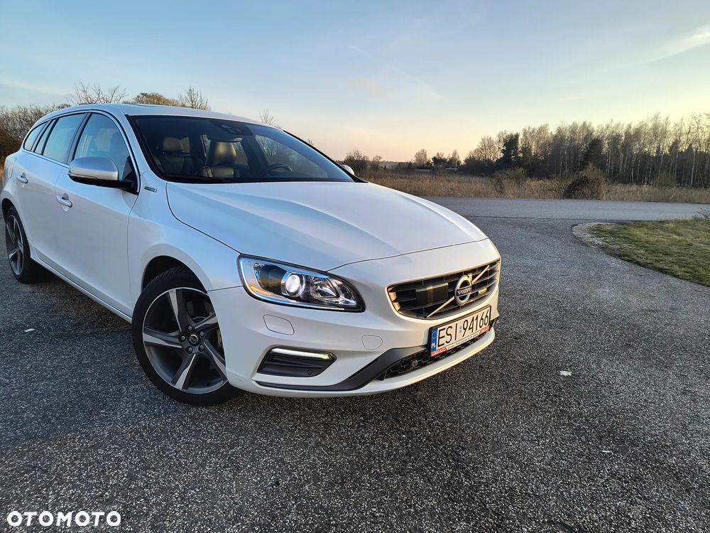 Volvo V60 D6 AWD Plug-in Hybrid Summum - 10
