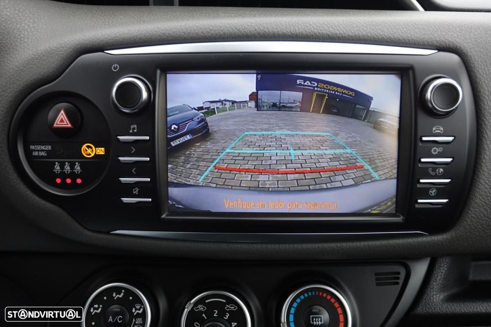 Toyota Yaris 1.0 VVT-i Exclusive - 10