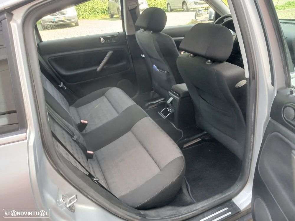 VW Passat 1.9 TDi Trendline - 22