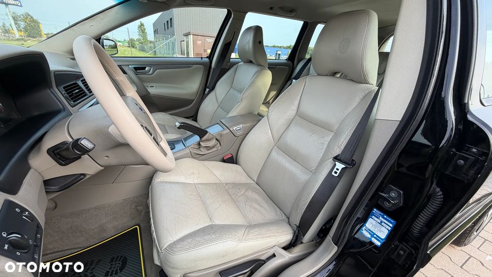 Volvo V70 2.5T Momentum - 29