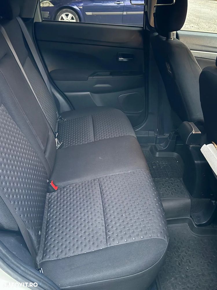 Mitsubishi ASX 1.8 DI-D 4WD Instyle - 10