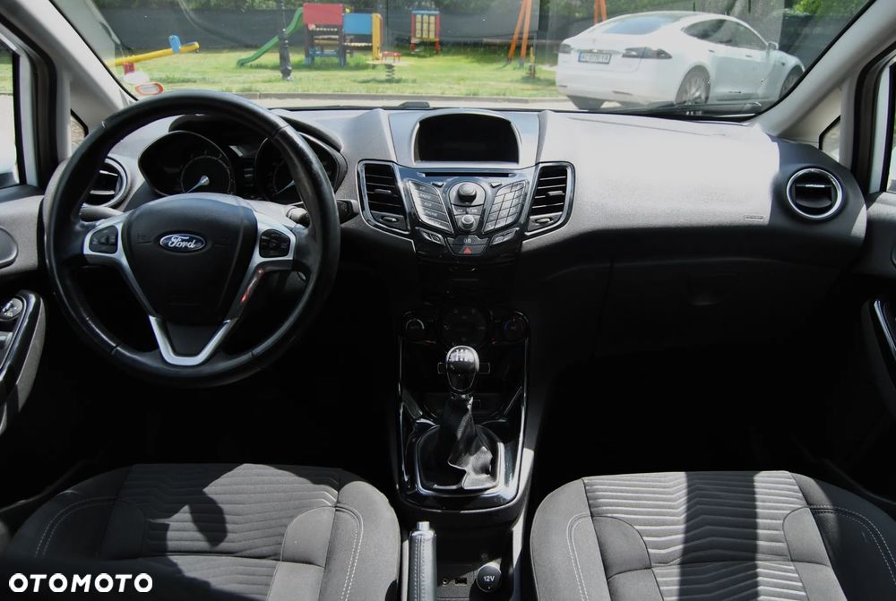 Ford Fiesta - 9