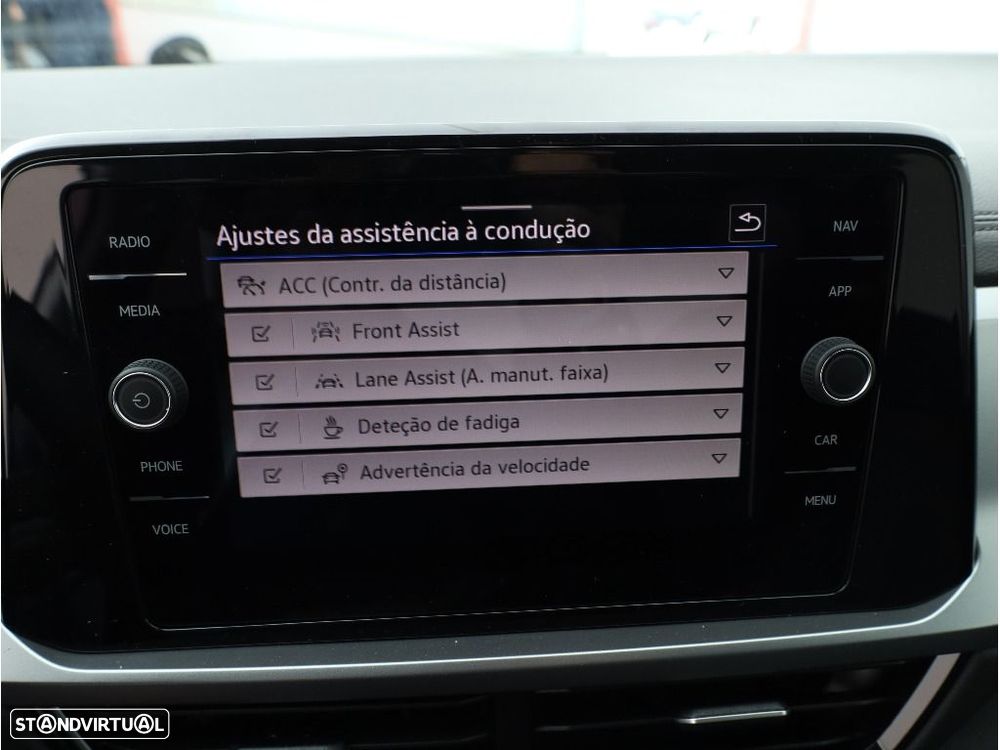 VW T-Roc 1.5 TSI Urban DSG - 35