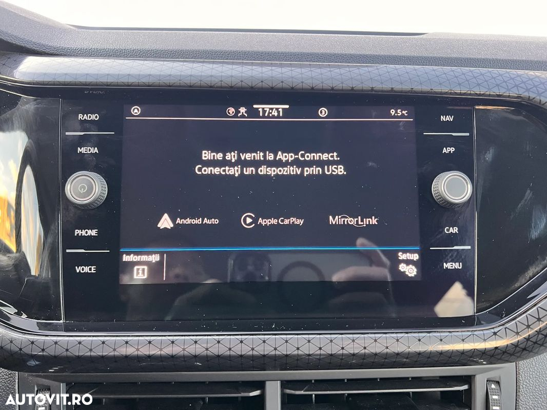 Volkswagen T-Cross - 18
