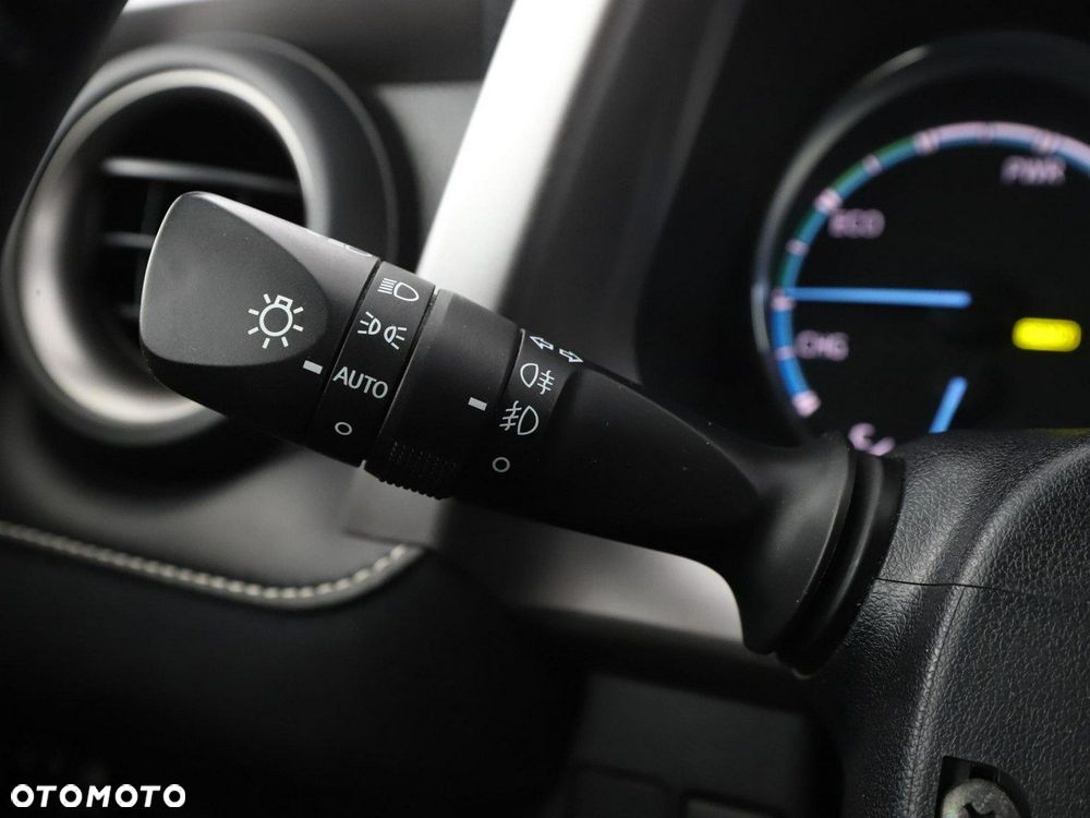 Toyota RAV4 Hybrid Style 4x4 - 32