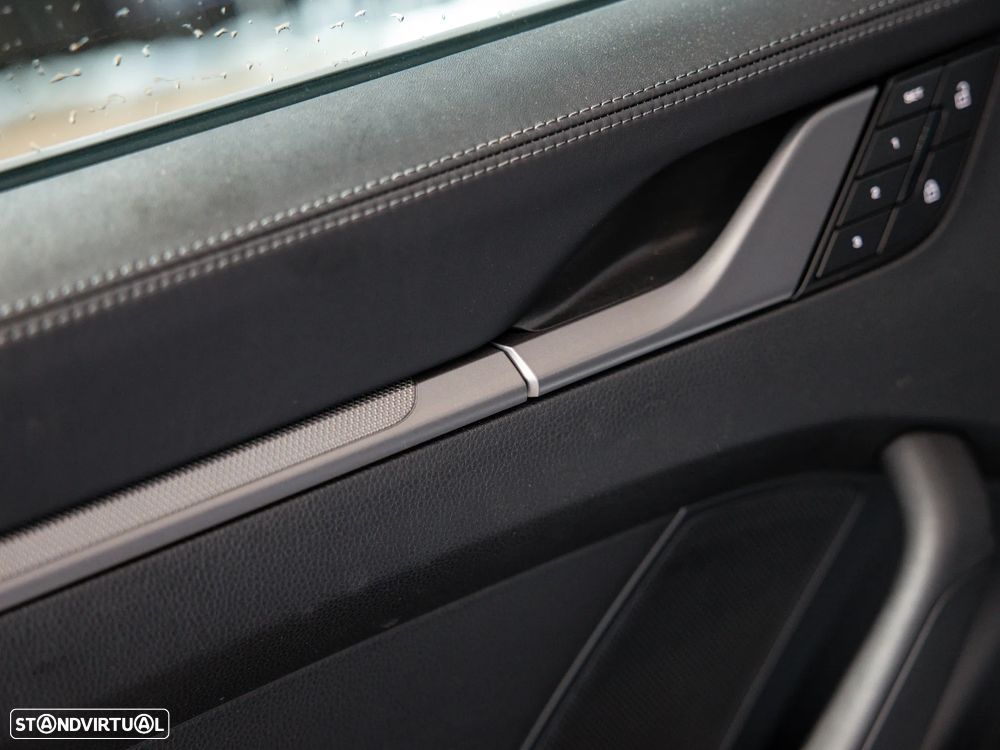 Porsche 911 (992) Carrera S - 26