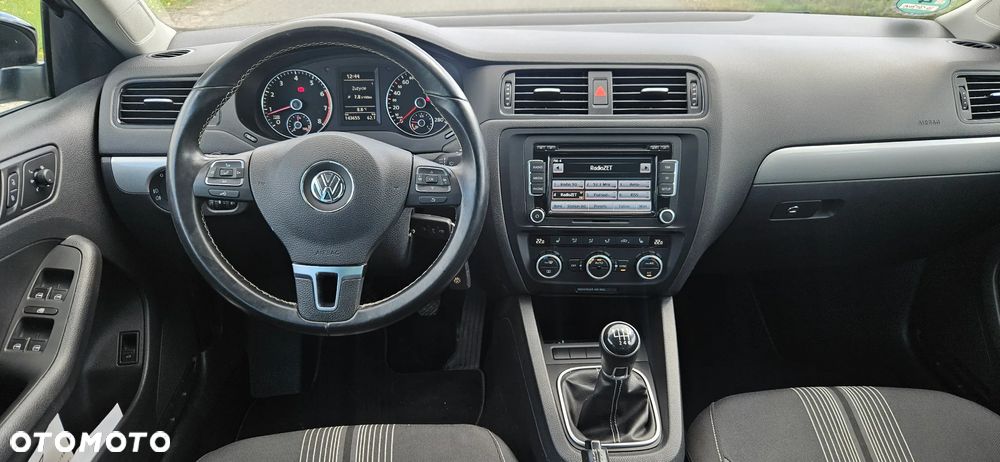 Volkswagen Jetta 1.4 TSI Match - 13