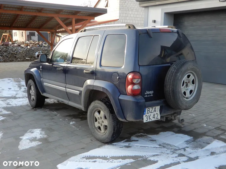 Jeep Liberty 2.8 CRD 4x4 - 10