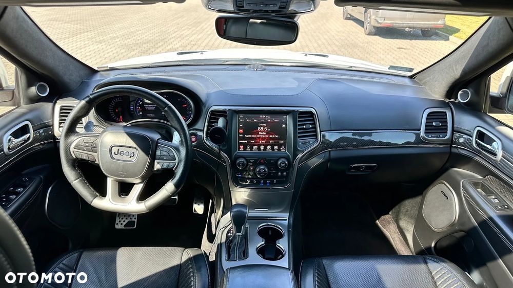 Jeep Grand Cherokee - 10