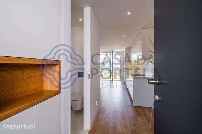 Apartamento T0 Novo e Equipado – Centro de Marco de Canaveses (Porto) - Grande imagem: 2/14