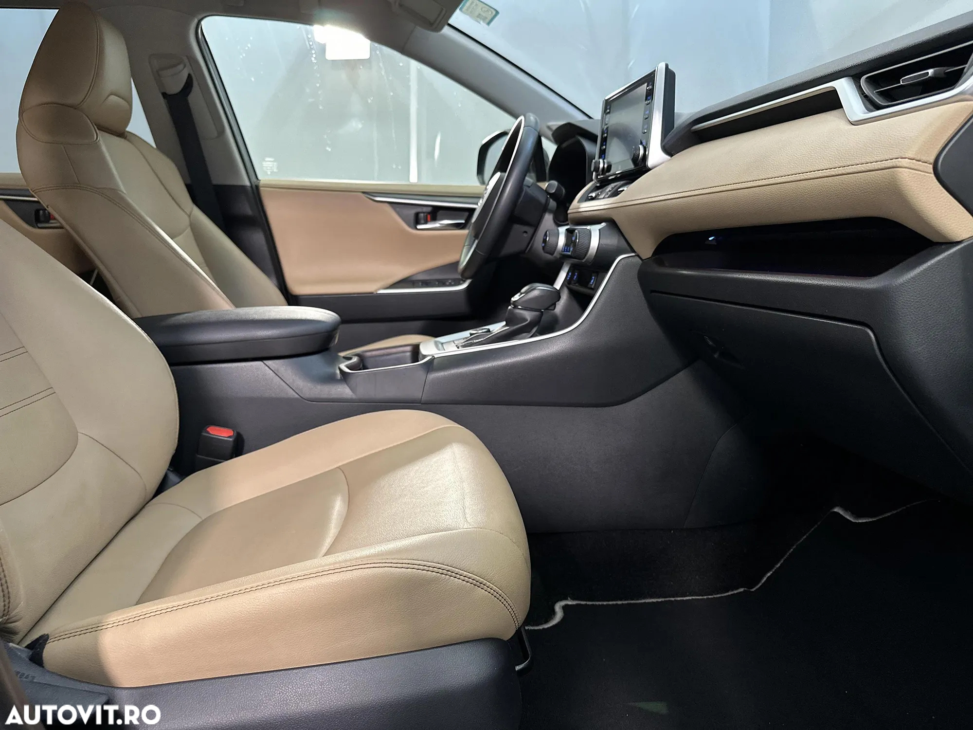 Toyota RAV4 2.5 4x4 Hybrid Black Edition - 11
