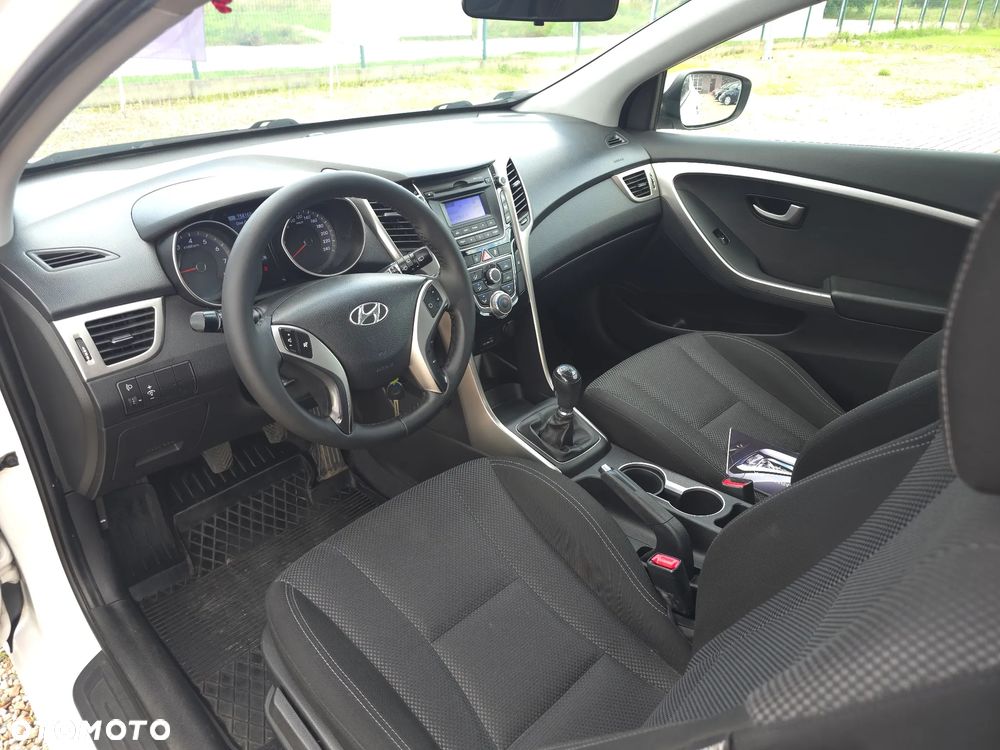 Hyundai i30 1.6 Classic + - 19