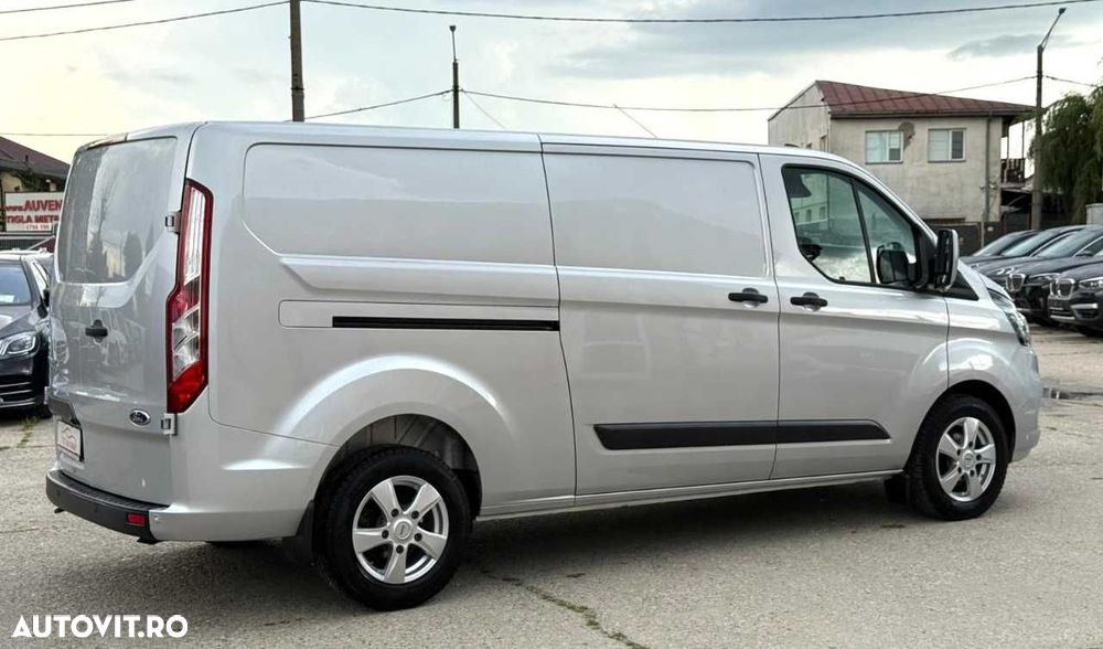 Ford TRANSIT CUSTOM - 10