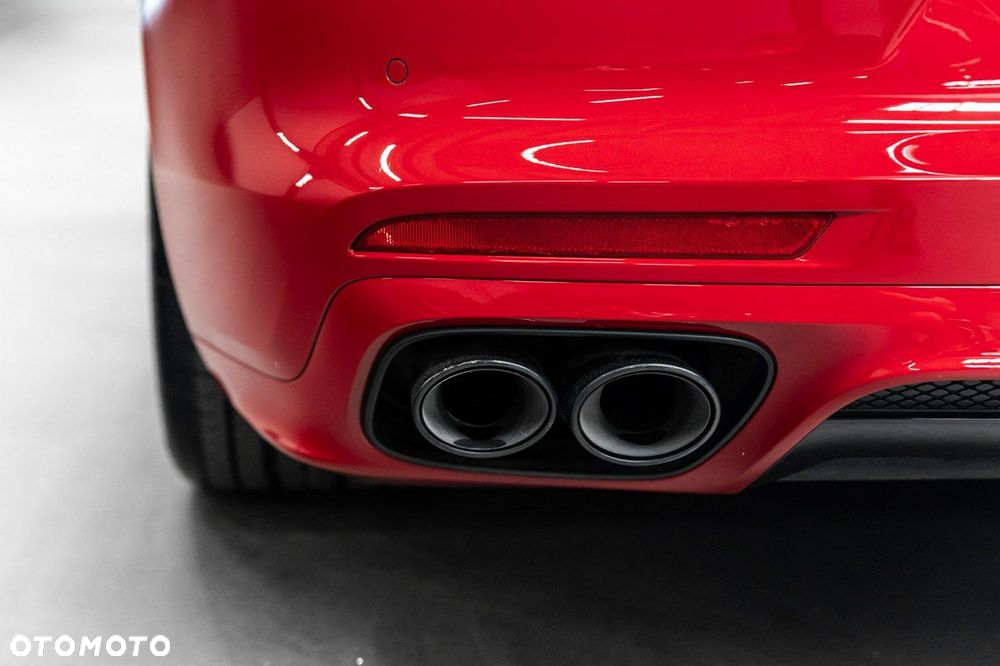 Porsche Panamera Turbo - 19