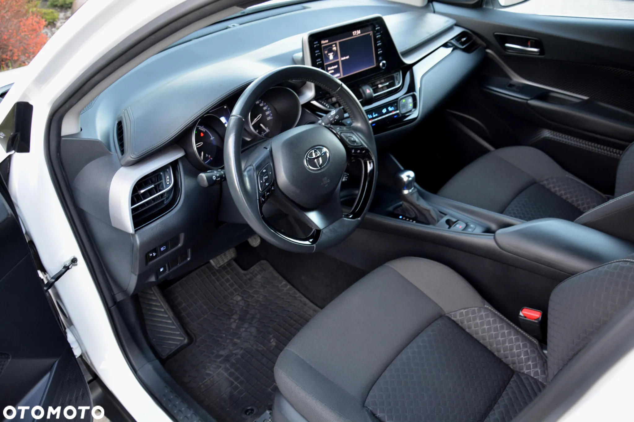 Toyota C-HR 1.8 Hybrid Comfort - 17