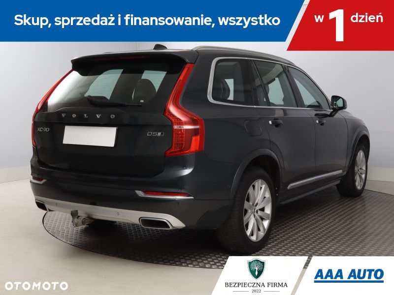Volvo XC 90 - 7