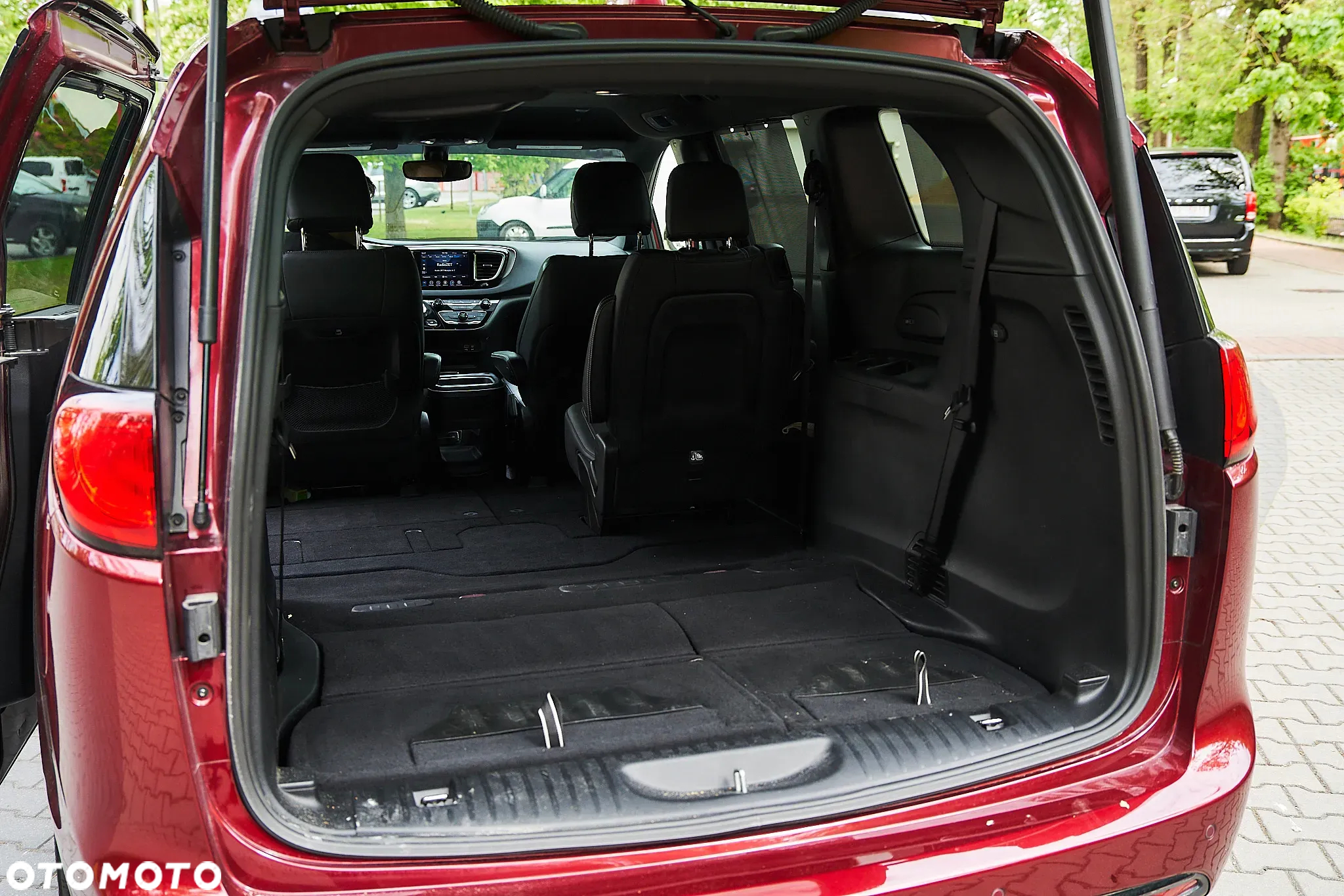 Chrysler Pacifica - 27