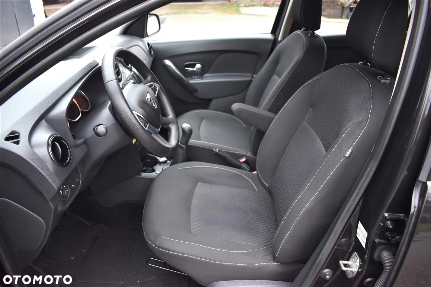 Dacia Sandero 0.9 TCe Laureate S&S - 13