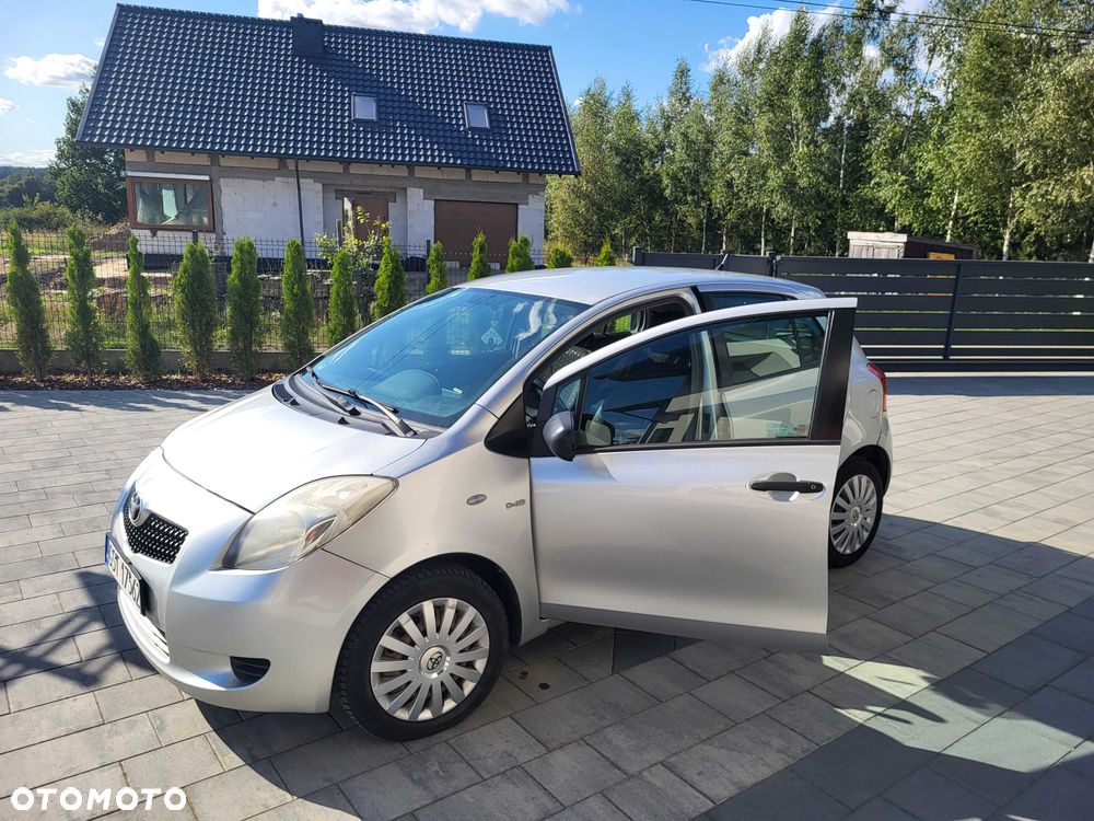 Toyota Yaris - 2