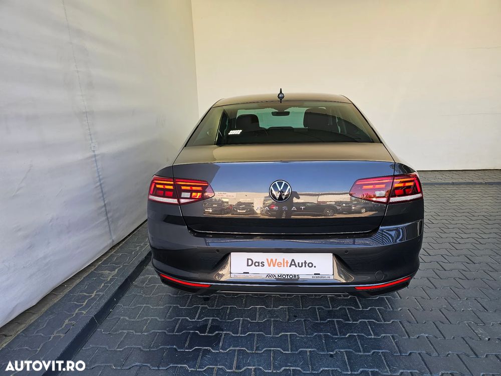 Volkswagen Passat 1.5 TSI ACT DSG Comfortline - 23