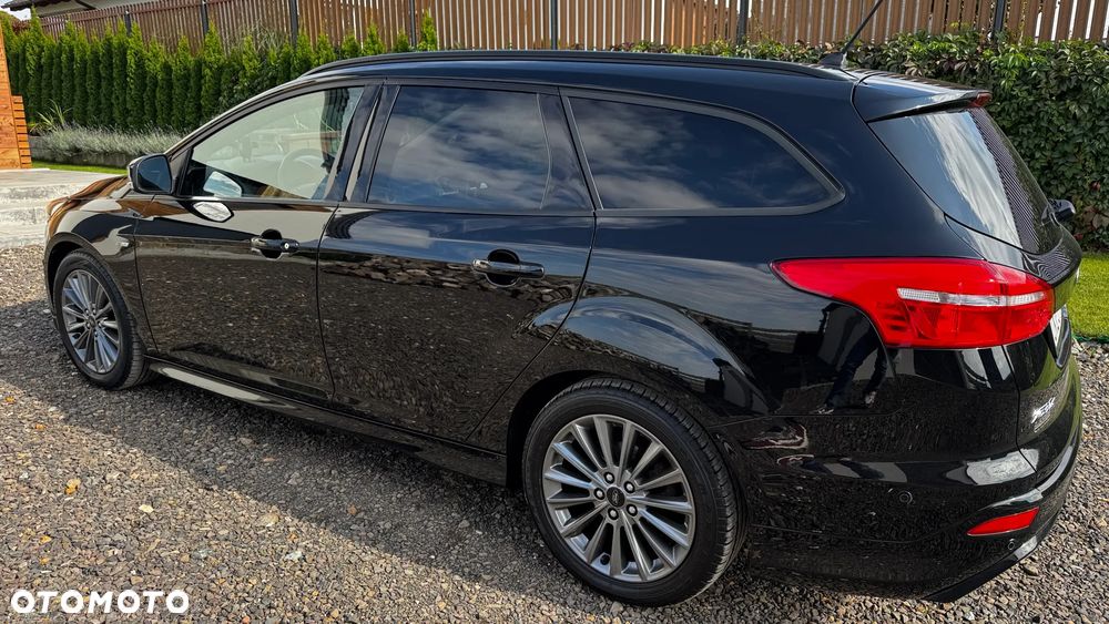 Ford Focus 1.5 EcoBoost ST-Line - 16