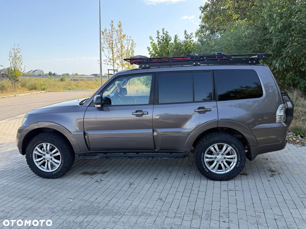 Mitsubishi Pajero - 6