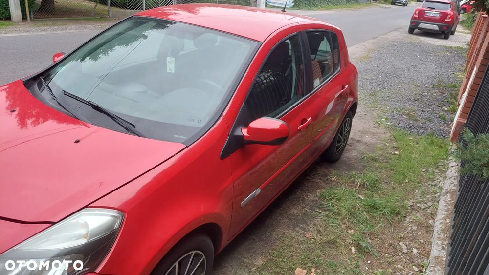 Renault Clio 1.2 16V Authentique - 22