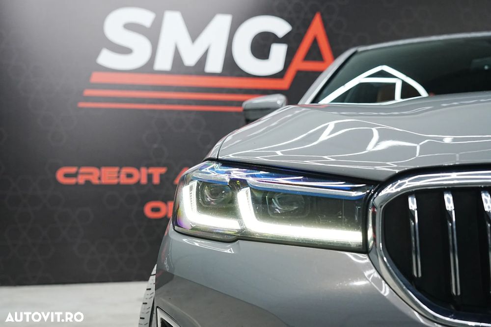 BMW Seria 5 530i Aut. Luxury Line - 38